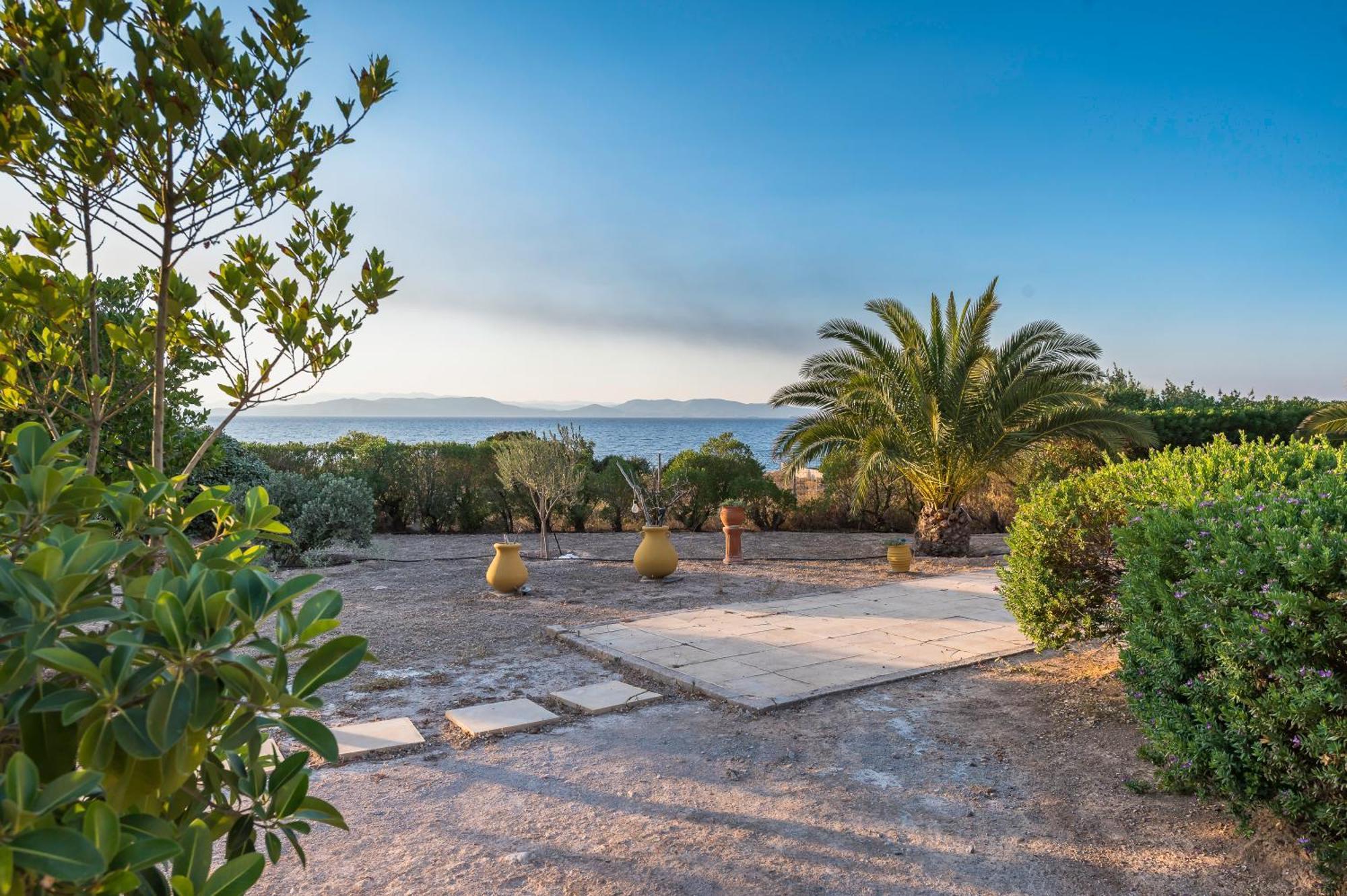 Marfaia - Villa By The Sea Agioi Exterior photo