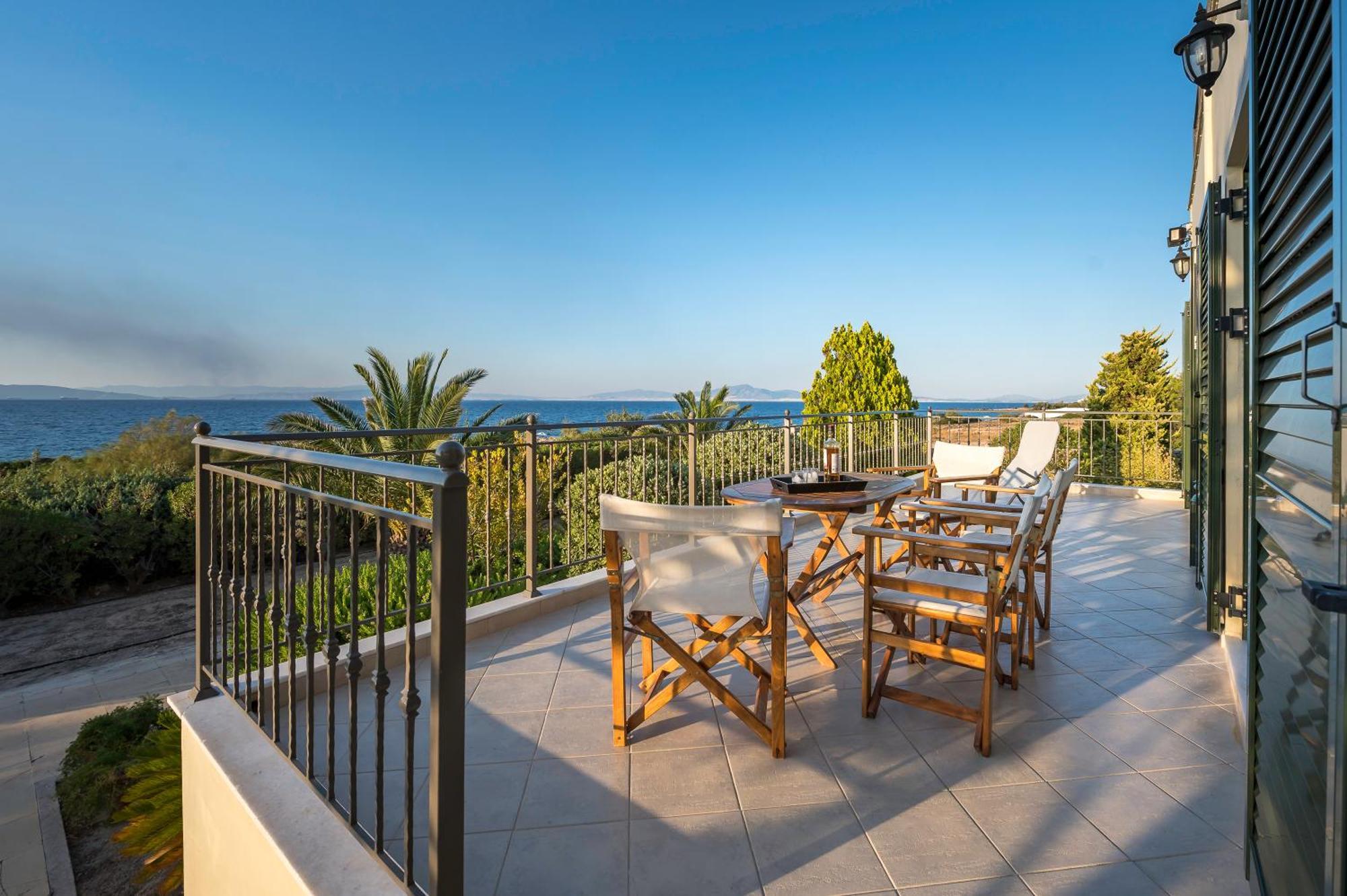 Marfaia - Villa By The Sea Agioi Exterior photo