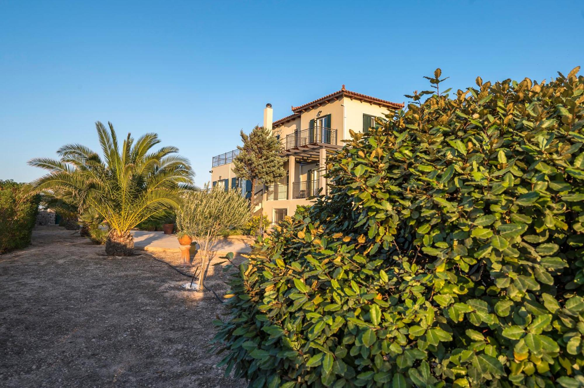 Marfaia - Villa By The Sea Agioi Exterior photo